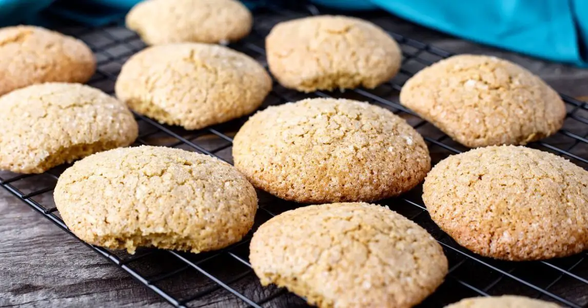¡Harina, azúcar y manteca es todo lo que necesitas para estas Galletas! Esta receta es super sencilla