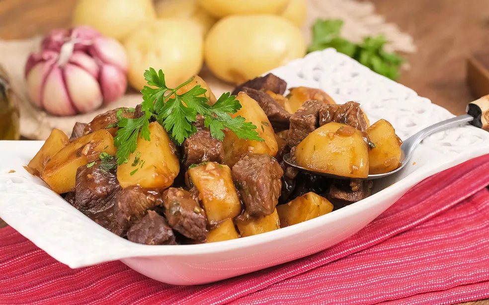 🥩✨ Carne Asada con Patatas en Olla a Presión: Receta Casera que Conquista