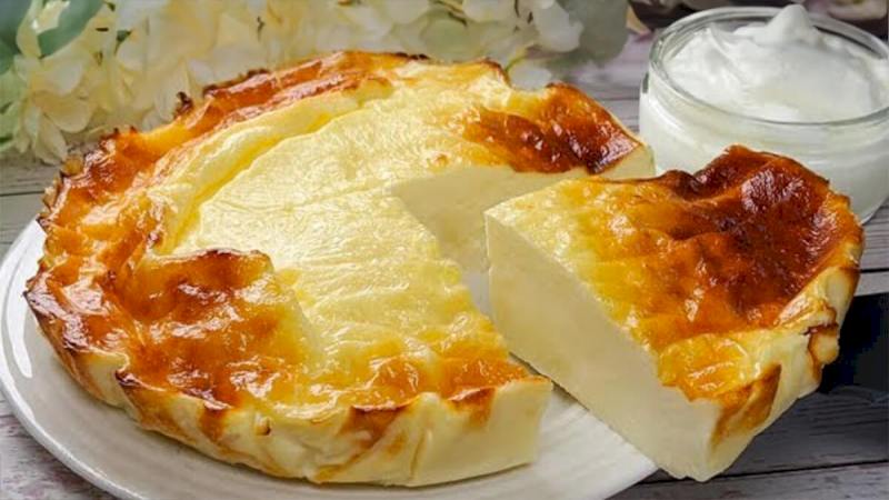 Receta fácil de Pastel de Yogur Cremoso de 3 Ingredientes