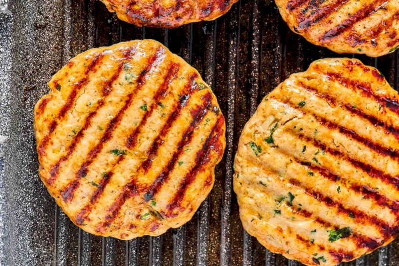 Hamburguesas De Pollo Molido