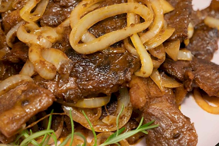 Delicioso Bistec Encebollado en Olla a Presión: Una Receta Fácil y Práctica