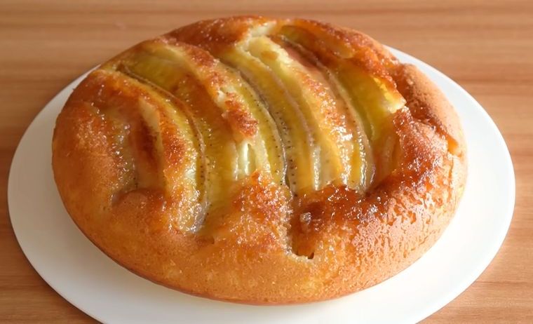 Pastel de Plátano Invertido en Sartén: ¡Postre Fácil y Sin Horno que te Sorprenderá!