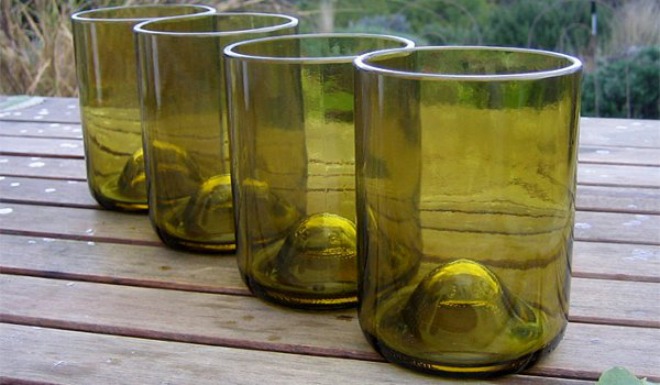 ¡Convierte tus Botellas de Vidrio en Vasos únicos con este truco casero!