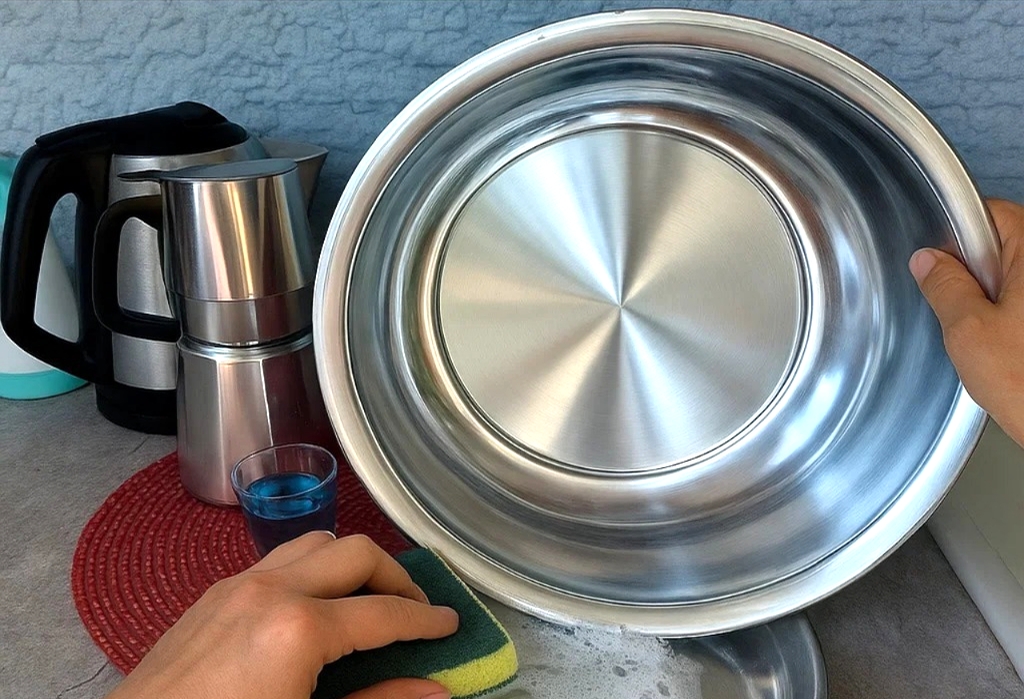 ¡Devuelve el Brillo a tus Ollas Viejas con Estos Trucos Caseros!